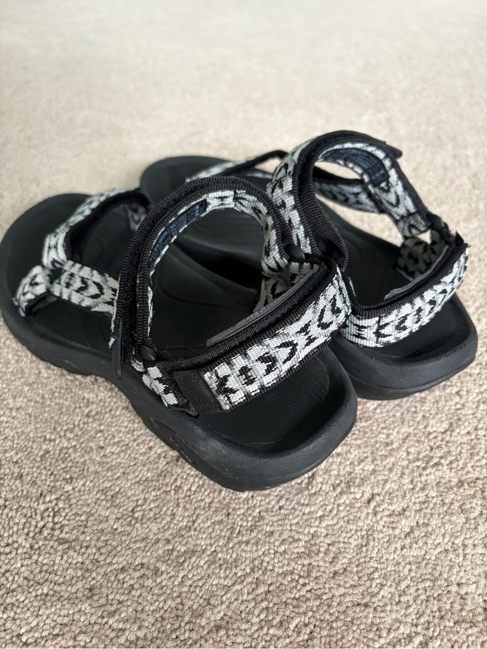 Teva Hurricane 4 Sport Sandal Size 8 - Picture 2 of 6